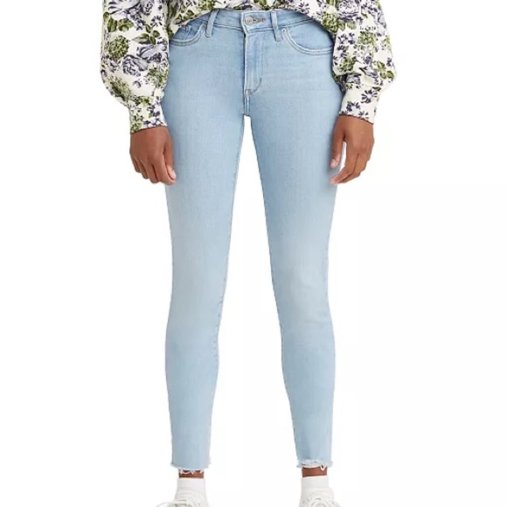 Levi’s 711 Skinny Ankle size 28
